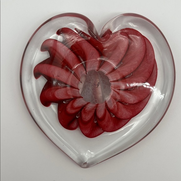 Hand Crafted Other - Signed Heart-Shaped Murano-Style Art Glass Paperweight Red and Pink Flower 6”